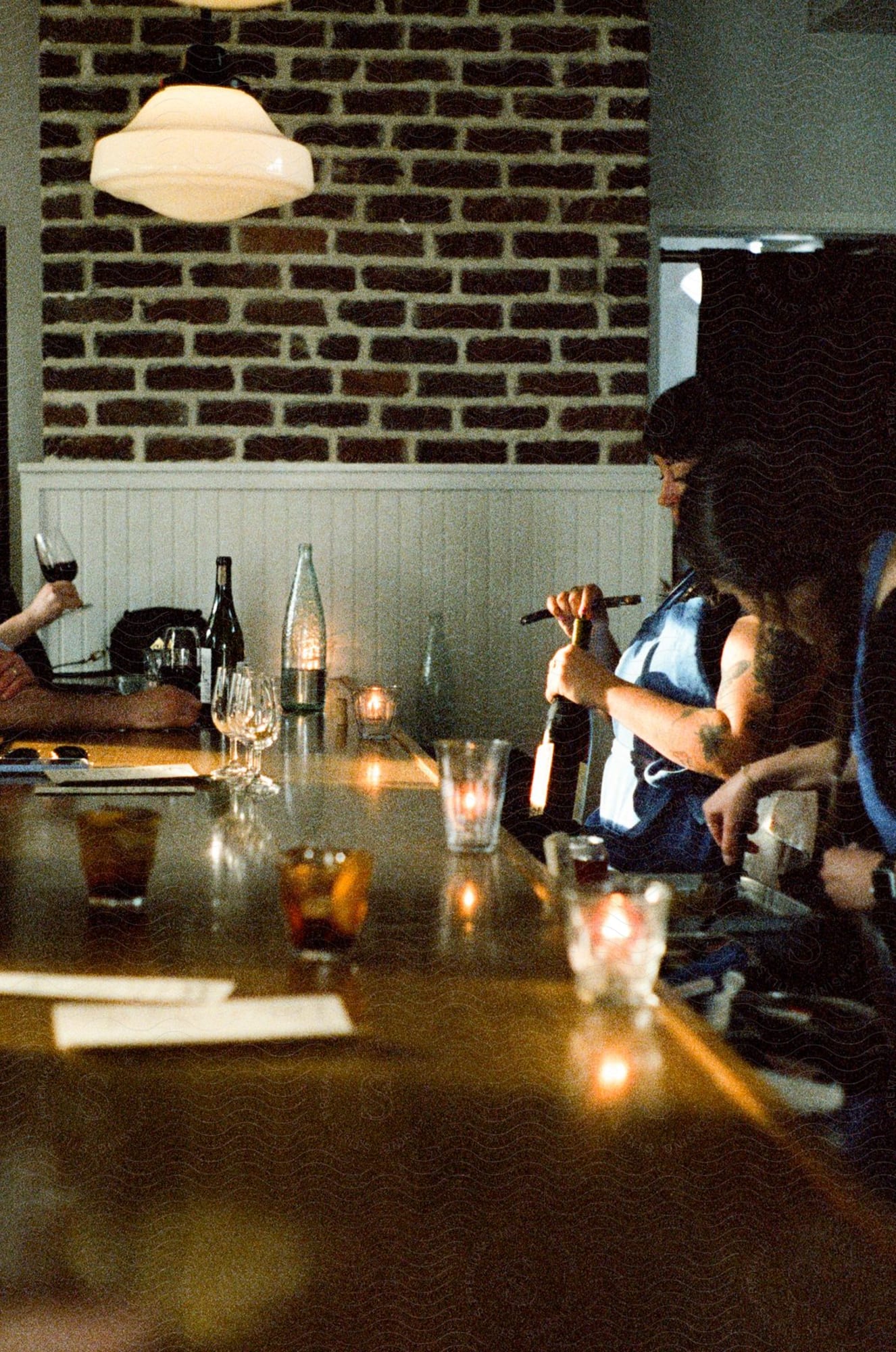 Bartable with people